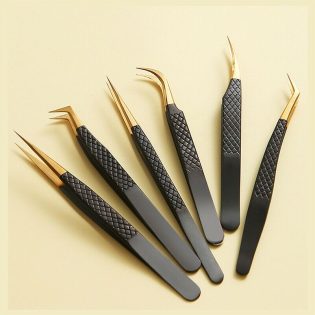 Tweezers
